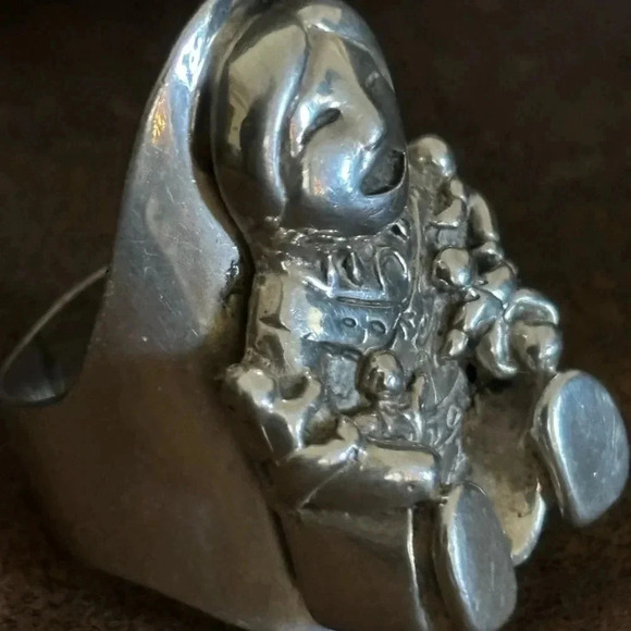 Storyteller sterling silver ring - Picture 2 of 5
